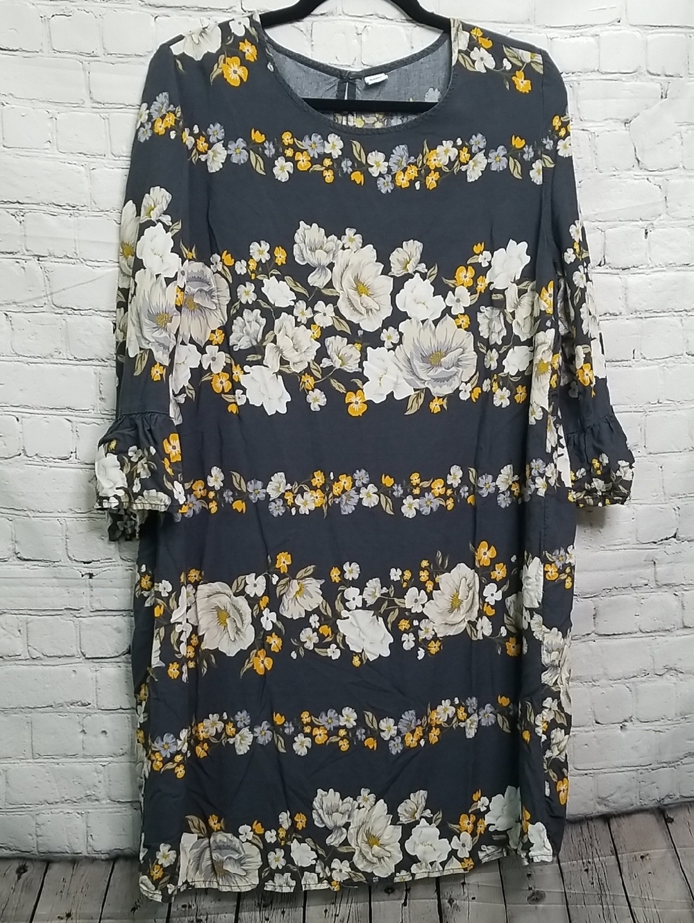 Old Navy Womens Dress Pullover 3/4 Sleeve Ruffle EUC